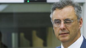 <p>CD&amp;V-Chef Joachim Coens lässt die Muskeln spielen.</p>