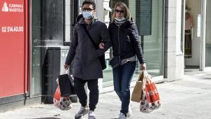 <p>Mundschutz beim Shoppen ist (noch) nicht Pflicht.</p>