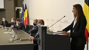 <p>Stand am Montag der Presse Rede und Antwort: der NSR um Premierministerin Sophie Wilmés (ganz rechts im Bild).</p>
