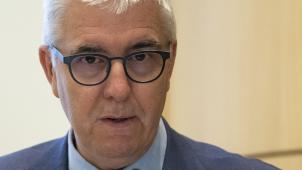 <p>Forderte am Sonntag eine „graue Eminenz“, um Schwung in die Gespräche zu bringen: Pieter Timmermans </p>
<p>Foto: Photo News</p>