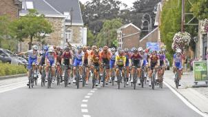 <p>In Henri-Chapelle war das Peloton noch sehr kompakt.</p>