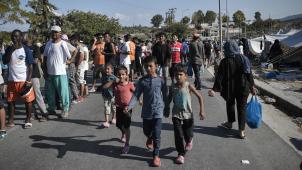 <p>Migranten, die aus dem Lager Moria geflohen sind.</p>