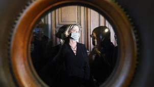 <p>Der jahrelange Vaterschaftsstreit vor Gericht hat ein Ende: Delphine Boël darf sich fortan offiziell Prinzessin von Belgien nennen und wird den Nachnamen „von Sachsen-Coburg“ annehmen.</p>