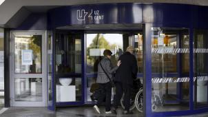 <p>Weltweit forschen Wissenschaftler an einem wirksamen Corona-Impfstoff. Auch an der Genter Uniklinik läuft die Suche nach einem Vakzin auf Hochtouren.</p>