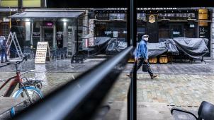 <p>Vier Wochen Stillstand: Cafés, Bars und Restaurants müssen schließen.</p>