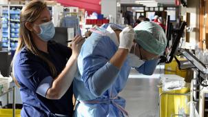 <p>Covid-Abteilung in der Lütticher Uniklinik CHU: Die Krankenhäuser in Belgien stehen weiter unter Druck.</p>