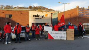 <p>Sind erbost: Mitarbeiter der Colruyt-Niederlassung in Verviers.</p>