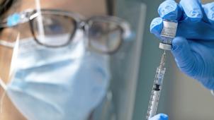 <p>Sollte die Europäische Arzneimittelbehörde den Impfstoff von Pfizer am 21. Dezember zulassen, wird Belgien vor Weihnachten wahrscheinlich über eine kleine Anzahl von Dosen verfügen.</p>