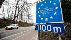 <p>Wer ab morgen über die Grenze fährt, muss eine Erklärung auf Ehrenwort vorlegen können.</p>