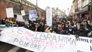 <p>Rund 500 Personen hatten sich versammelt, um gegen Polizeigewalt zu demonstrieren.</p>