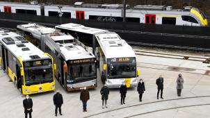<p>Gemeinsam ans Ziel: Die Nahverkehrsgesellschaften TEC, STIB, De Lijn und SNCB arbeiten in Form des „Brupass“ künftig Hand in Hand zusammen.</p>