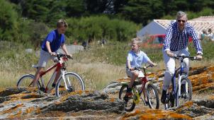 <p>Die königliche Familie verbringt ihrem Sprecher zufolge seit rund 20 Jahren jeden Sommer auf Île d'Yeu.</p>