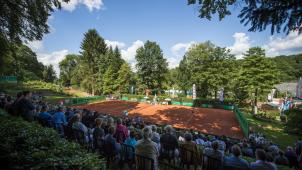 <p>Blick auf die idyllische Parkanlage im Ortsteil Hütte, die seit vielen Jahrzehnten die Heimat des Eupener Tennis-Clubs ist.</p>
