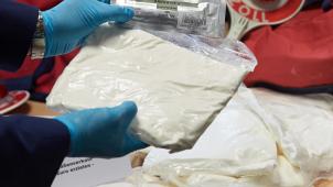 <p>In einer Kelmiser Wohnung entdeckten die Beamten einige Kilogramm Amphetamine.</p>