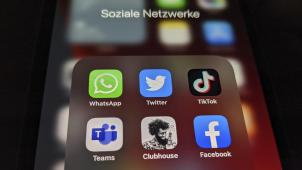 <p>In einer Resolution schlägt die MR-Fraktion im Senat den Teilstaaten und der Föderalregierung deshalb 18 Maßnahmen vor, um Cybermobbing zu bekämpfen.</p>
