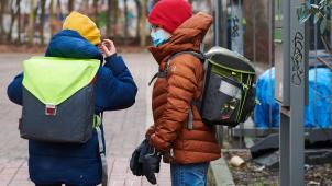 <p>Für Primarschüler der 5. und 6. Klasse gilt künftig Maskenpflicht. De Croo: „Wir dürfen unsere Augen nicht vor der steigenden Anzahl Infektionen in den Schulen verschließen.“</p>