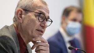 <p>Gesundheitsminister Frank Vandenbroucke (Vooruit) auf der Pressekonferenz des Konzertierungsausschusses am vergangenen Freitag</p>