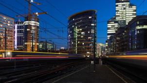 <p>Ein Blick auf die Brüsseler Skyline bei Nacht</p>