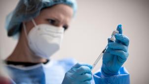 <p>Von den 34 Millionen Impfstoffen, die unser Land bestellt hat, stammen immerhin 7,7 Millionen von Astrazeneca.</p>