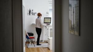 <p>Seit dem Ausbruch des Corona-Virus wird das Thema Home-Office immer wichtiger.</p>