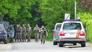 <p>In der Nähe von Dilsen-Stokken nahmen Armee und Polizei am Donnerstag die Suche nach Jürgen Conings erneut auf.</p>