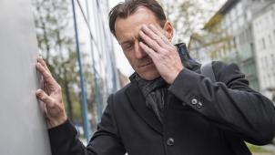<p>Zu den Spätfolgen einer Covid-Erkrankung gehören wiederkehrende Kopfschmerzen. Foto: Christin Klose/dpa</p>