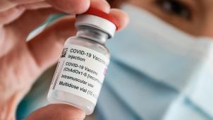 <p>Die Regierung will den Bürgern eine Verkürzung des empfohlenen Impfintervalls bei AstraZeneca anbieten - dazu braucht sie allerdings genügend Impfdosen.</p>