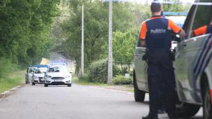 <p>In Belgien stehen immer Personen unter Polizeischutz, weil sie von der Drogenmafia bedroht werden.</p>