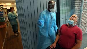 <p>Antigentest beim Apotheker - diskret in einem getrennten Nebenraum.</p>