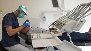 <p>Nicht-therapeutische Behandlungen beim Zahnarzt werden teurer.</p>