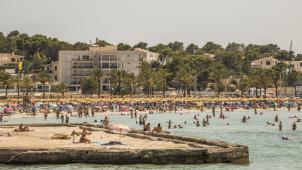 <p>Die meisten Mallorca-Gäste denken offenbar nicht daran, ihren Urlaub wegen der verschärften Corona-Situation frühzeitig abzubrechen.</p>