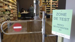 <p>Eine Testmöglichkeit in einer Apotheke in Jodoigne</p>
