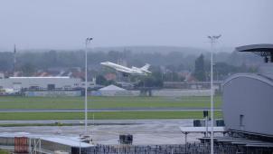 <p>Eine Falcon 7X der belgischen Armee hebt am Militärflughafen Melsbroek ab in Richtung Islamabad, um die Evakuierung vorzubereiten.</p>