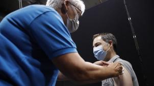 <p>Premierminister Alexander De Croo, als er am 12. Juni gegen das Coronavirus geimpft wurde.</p>