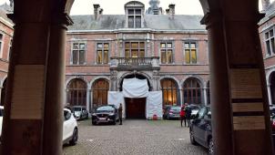 <p>Die Staatsanwaltschaft im Justizpalast von Namur hält sich mit Details noch zurück.</p>