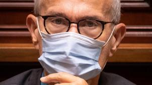 <p>Geht es nach Gesundheitsminister Frank Vandenbroucke, werden Ungeimpfte im Pflegesektor ab 1. April 2022 sanktioniert.</p>
