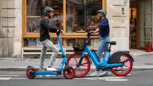 <p>Dott bietet in Brüssel nun neben Elektrorollern auch E-Bikes an.</p>