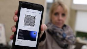 <p>Das Covid Safe Ticket, das über die App „Covid Safe“ heruntergeladen werden kann, bescheinigt eine vollständige Impfung, eine Genesung oder einen negativen Test auf das Coronavirus.</p>