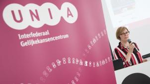 <p>Unia-Direktorin Els Keytsman bei einer Pressekonferenz im Jahr 2019 in Brüssel</p>