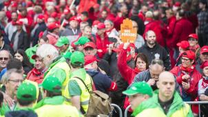 <p>Für morgen rufen die christliche und die sozialistische Gewerkschaft zu einer gemeinsamen Kundgebung auf.</p>