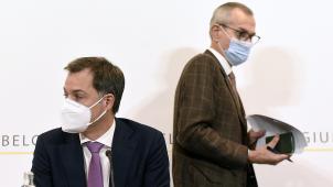 <p>Gesundheitsminister Vandenbroucke (r.) und Premier De Croo</p>
