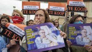 <p>Die Demonstranten machten mit Transparenten und Trillerpfeifen lautstark auf ihr Problem aufmerksam.</p>