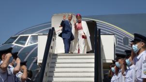 <p>Am Dienstag wird das belgische Königspaar wieder das Flugzeug besteigen, wie hier Anfang Mai bei einem Staatsbesuch in Griechenland. Dieses Mal geht die Reise in den Kongo.</p>