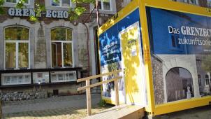 <p>Zunächst werden die Wochenspiegel-Kunden im Container auf dem Eupener Marktplatz empfangen.</p>