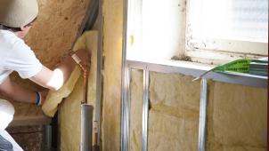 <p>Wer sein Dach dämmt, spart Heizkosten und erhält günstigere Kreditkonditionen.</p>