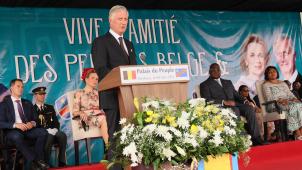<p>Ein neues Momentum in den Beziehungen zwischen Belgien und Kongo: Auf dem Vorplatz des Parlaments in Kinshasa richtet König Philippe sich an das kongolesische Volk und drückt sein „tiefstes Bedauern“ für die koloniale Vergangenheit aus.</p>