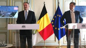<p>Belgien braucht strukturelle Reformen, um weiter wettbewerbsfähig zu bleiben und seine Finanzen in den Griff zu bekommen. OECD-Generalsekretär Mathias Cormann (l.) und Alexander De Croo am Sitz des Premiers, Rue de la Loi 16.</p>