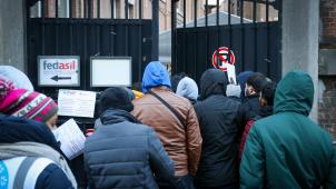 <p>Fedasil hat keine Aufnahmekapitäten mehr und muss immer mehr Flüchtlinge abweisen - darunter auch viele unbegleitete Minderjährige.</p>