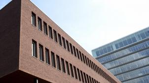 <p>Ein Blick von außen auf die Arteveldehogeschool</p>