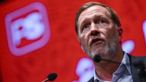 <p>Paul Magnette besetzte von 2007 bis 2013 verschiedene Ministerämter und war von 2014 bis 2017 Ministerpräsident der Wallonischen Region. Auf lokaler Ebene ist er seit den Kommunalwahlen 2012 Bürgermeister von Charleroi.</p>